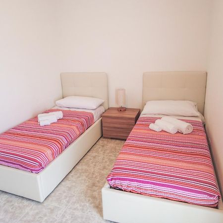 Budget Beds Alghero Bagian luar foto