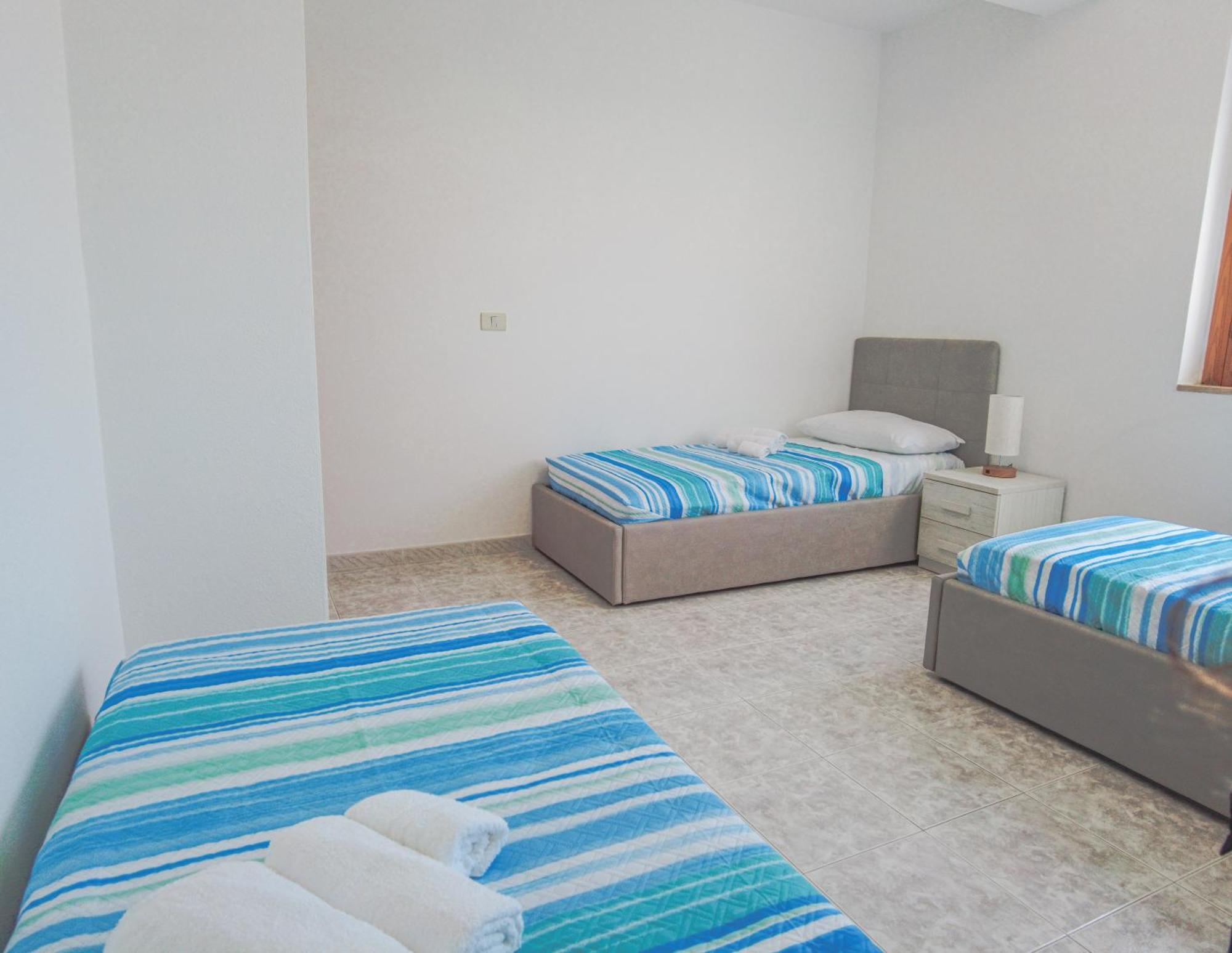 Budget Beds Alghero Bagian luar foto